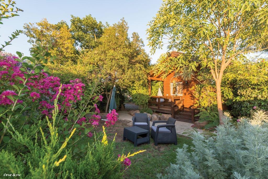 Musical Garden Cabins Ramot Exterior photo